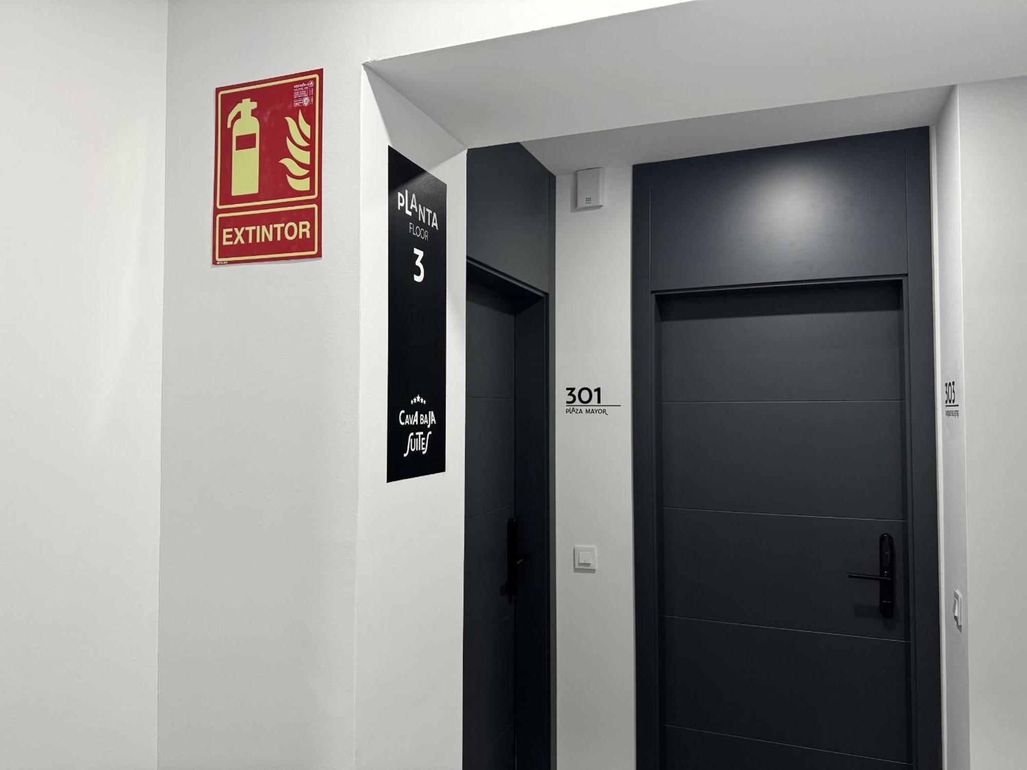 Cavabajasuites Madrid Exterior foto