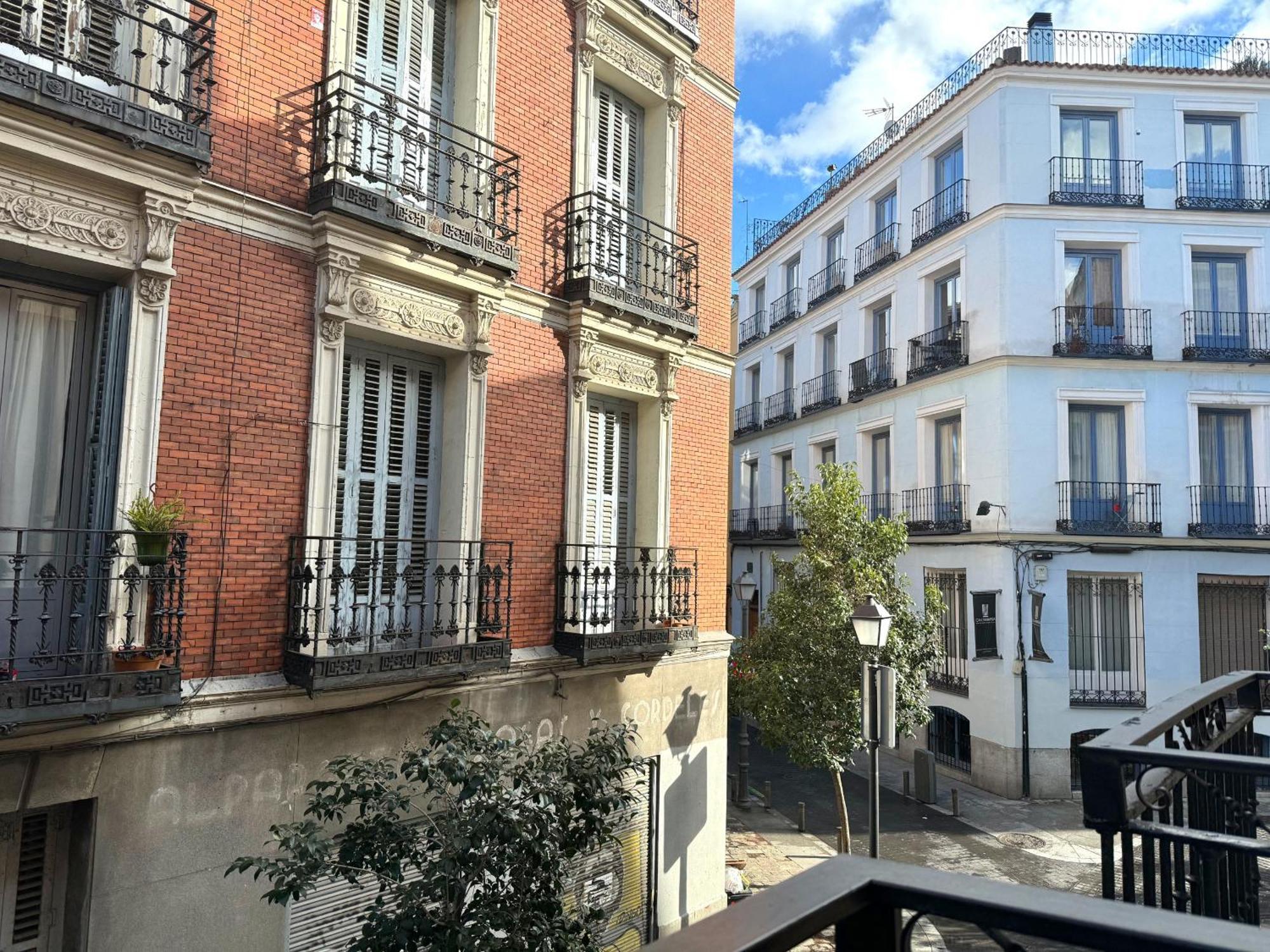 Cavabajasuites Madrid Exterior foto