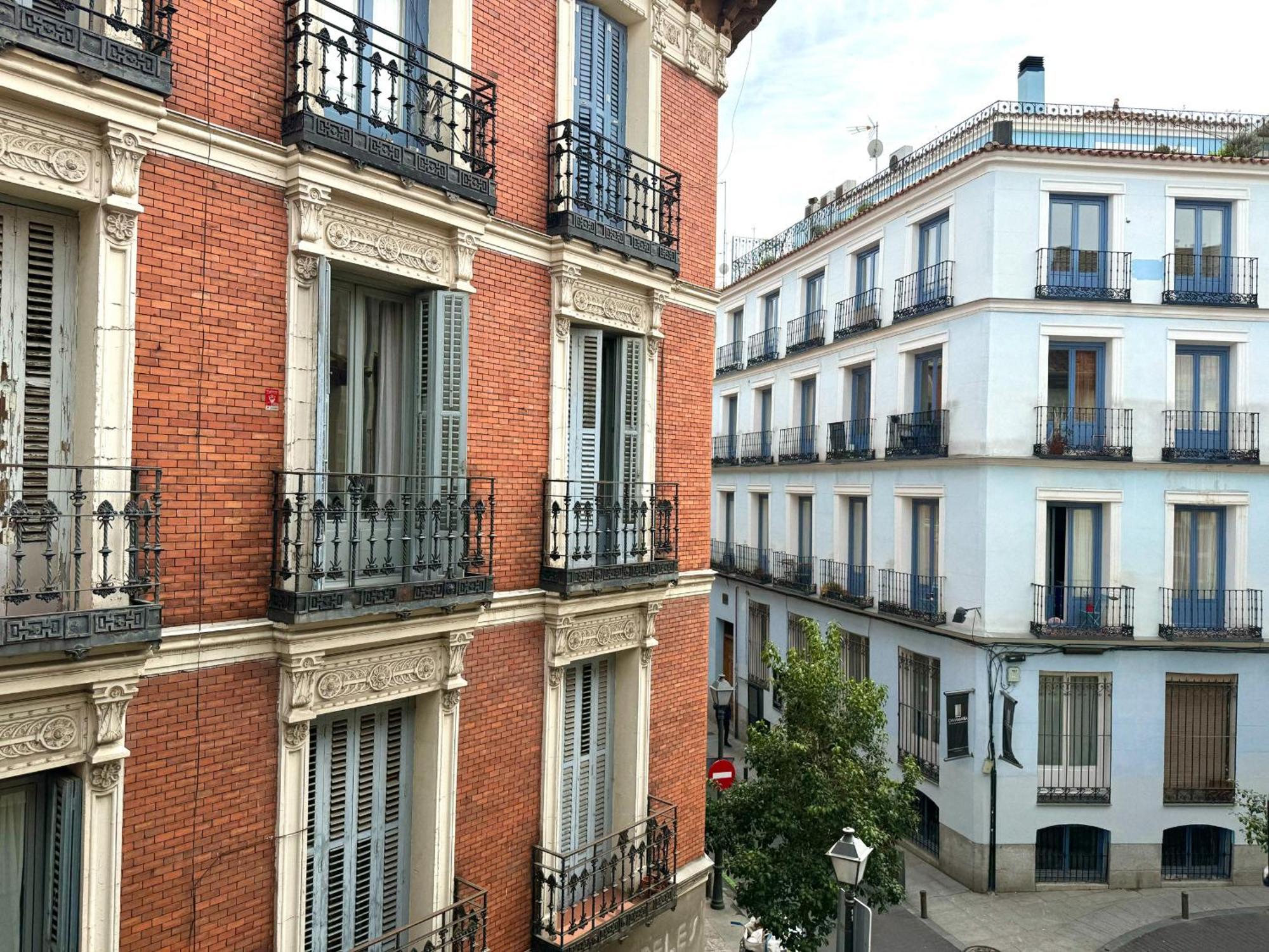 Cavabajasuites Madrid Exterior foto
